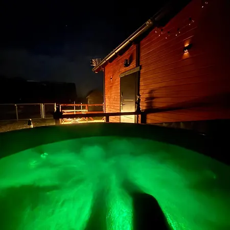 Gawra Nad Jeziorem - Caloroczne Nad Jeziorem Z Balia, Jacuzzi I Sauna, Kaszuby Sobącz