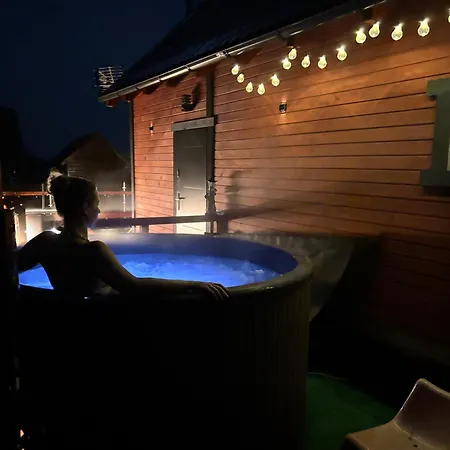 Gawra Nad Jeziorem - Caloroczne Nad Jeziorem Z Balia, Jacuzzi I Sauna, Kaszuby Apartment *