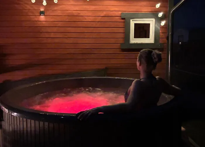 Gawra Nad Jeziorem - Caloroczne Nad Jeziorem Z Balia, Jacuzzi I Sauna, Kaszuby Διαμέρισμα Sobącz